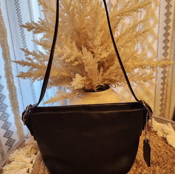 Adorable COACH black Leather Mini Baguette Handbag - Picture 2 of 4